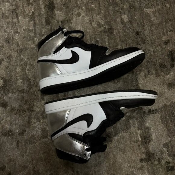 Jordan 1 Retro High Silver Toe (Women's) - Picture 6 of 8